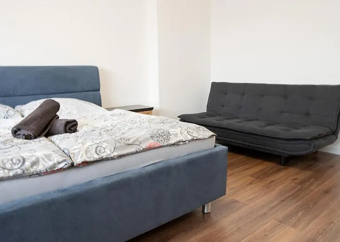 Modern 2br Gem In Center