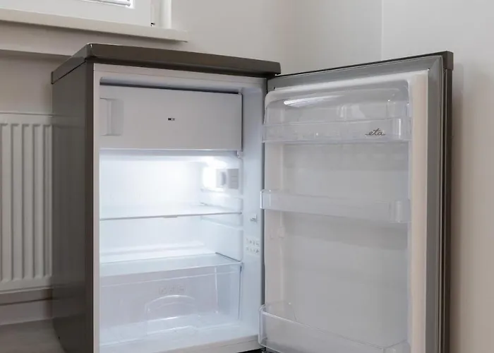 Modern 2br Gem In Center شقة