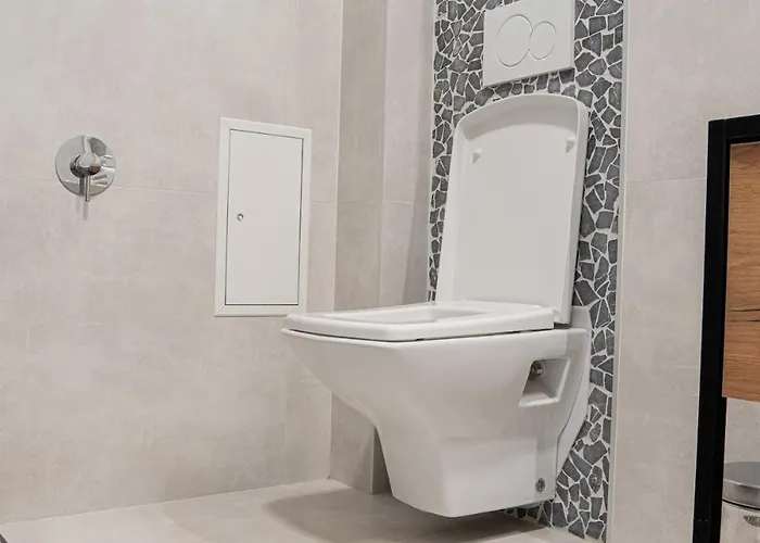 Modern 2br Gem In Center شقة *